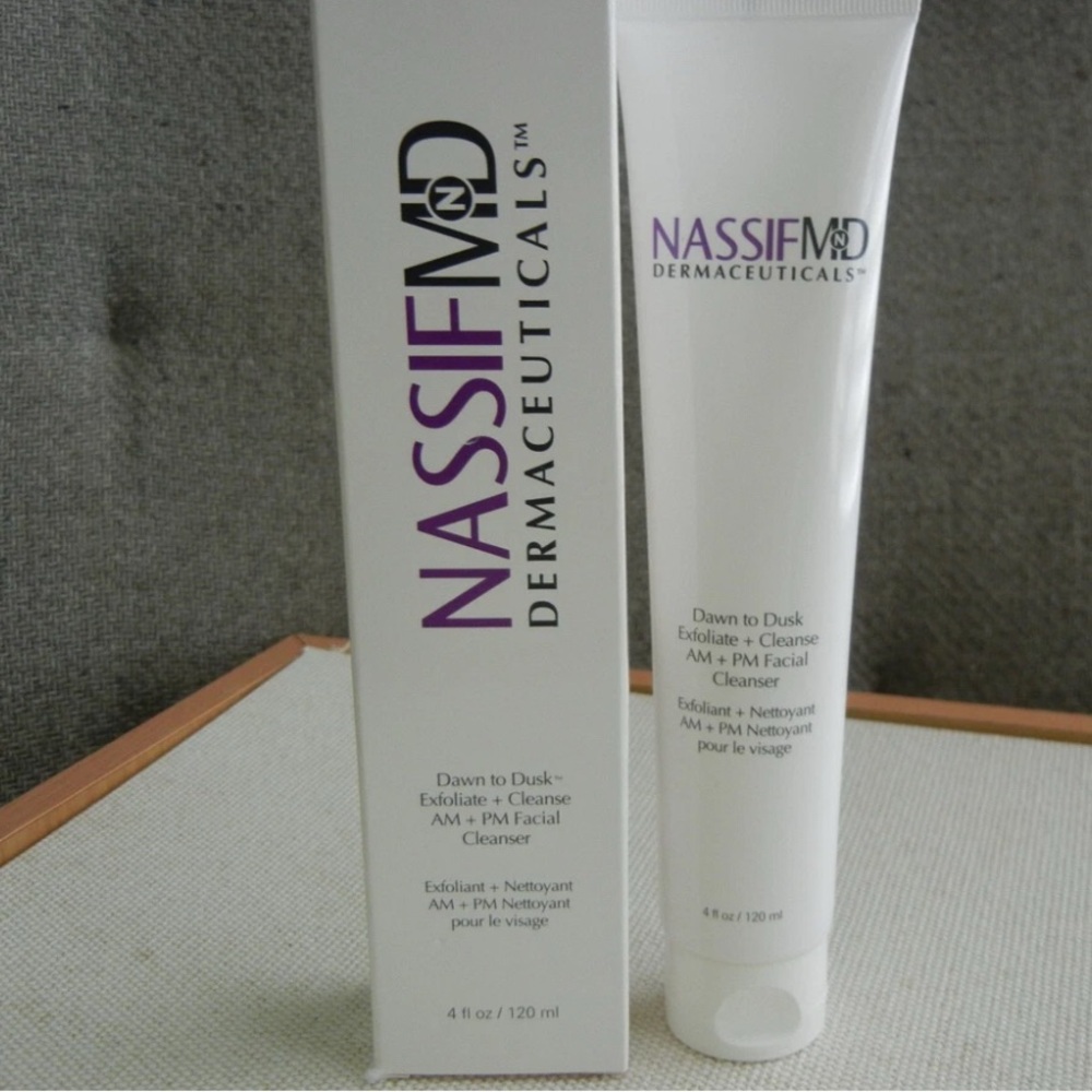 NASSIGMD DAWN TO DUSK EXFOLIATE + CLEANSE‎  AM+ PM NETTOYANT 4 fl oz
